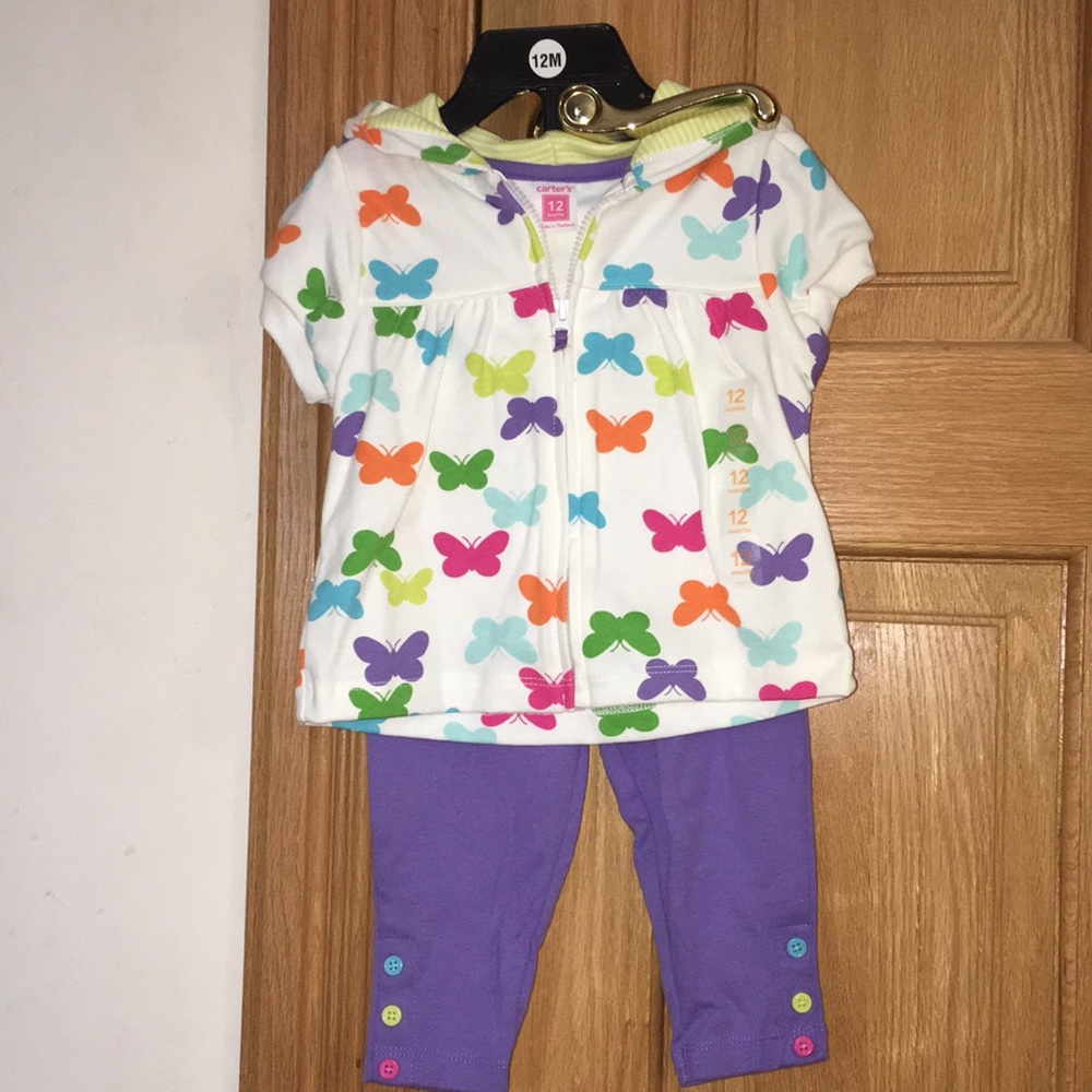 NWT Carter’s 2-piece set hooded jacket short sleeve and pants size 12 months